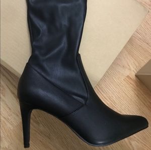 LE CHATEAU Knee High Boot